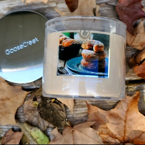 Goose Creek Candle Warm Donut Sugar - Picture 2 of 8